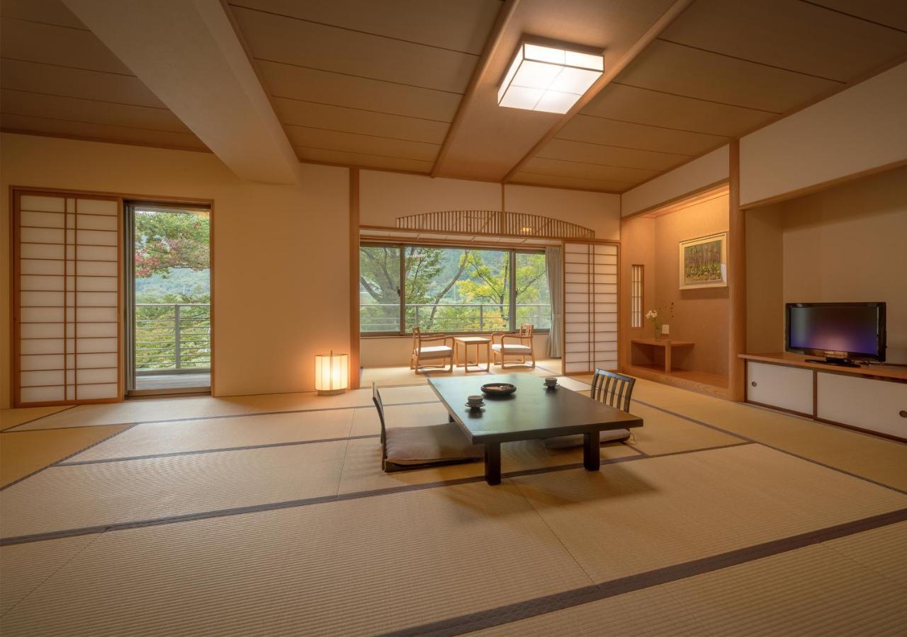 Iizaka Onsen Surikamitei Ohtori Hotel Fukushima  Exterior foto